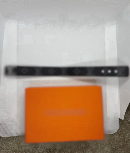 DESIGNER ACCESSORIES