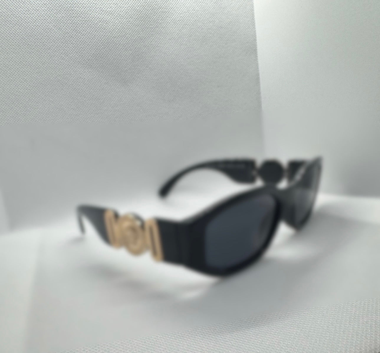 DESIGNER SUNGLASSES